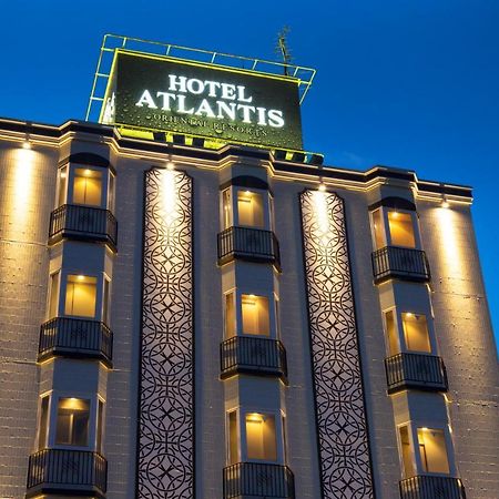 Hotel Atlantis Toyonaka (Adults Only) Екстер'єр фото