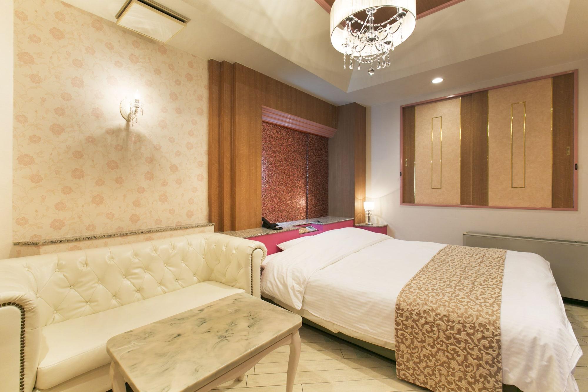 Hotel Atlantis Toyonaka (Adults Only) Екстер'єр фото
