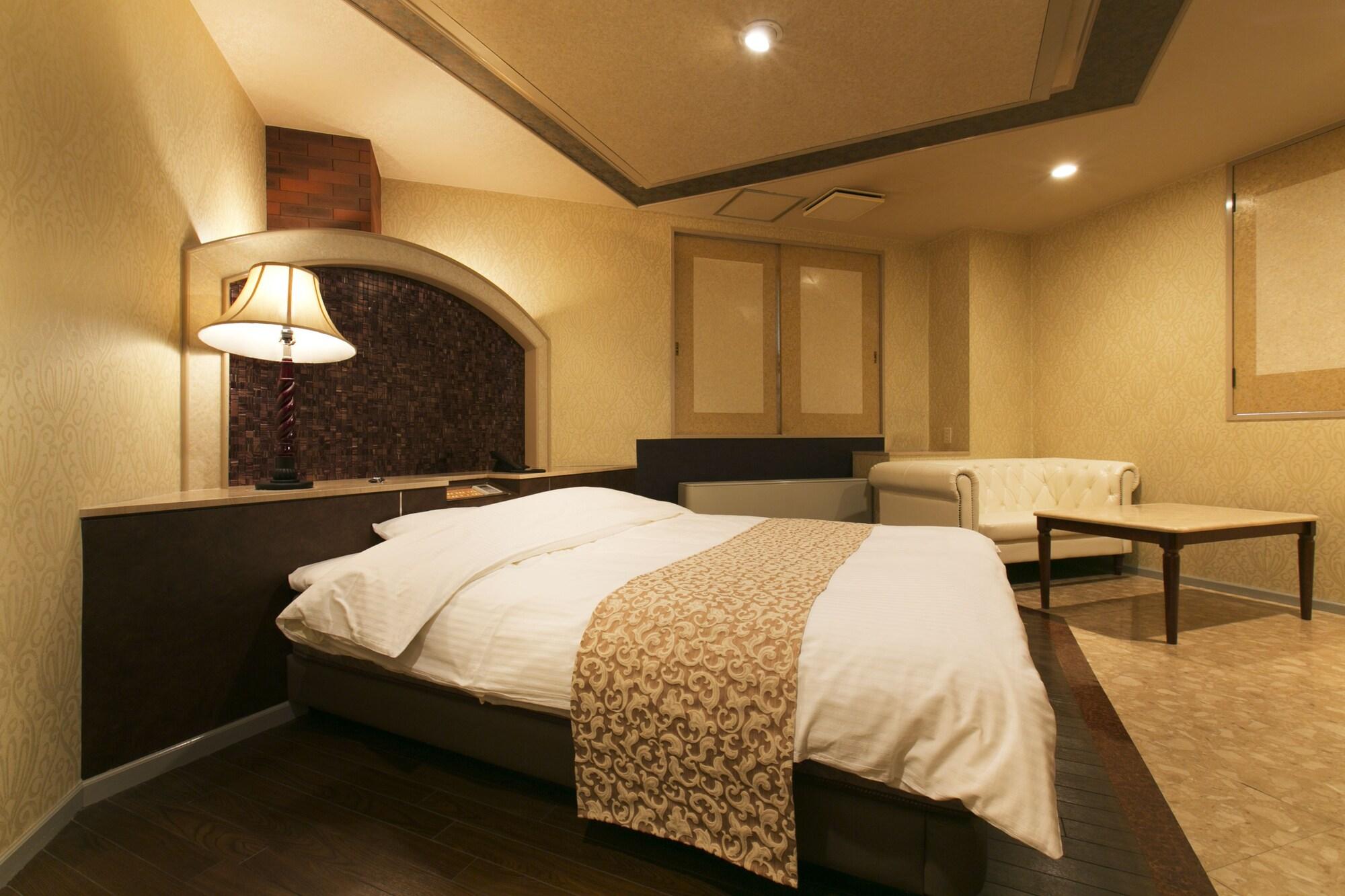 Hotel Atlantis Toyonaka (Adults Only) Екстер'єр фото