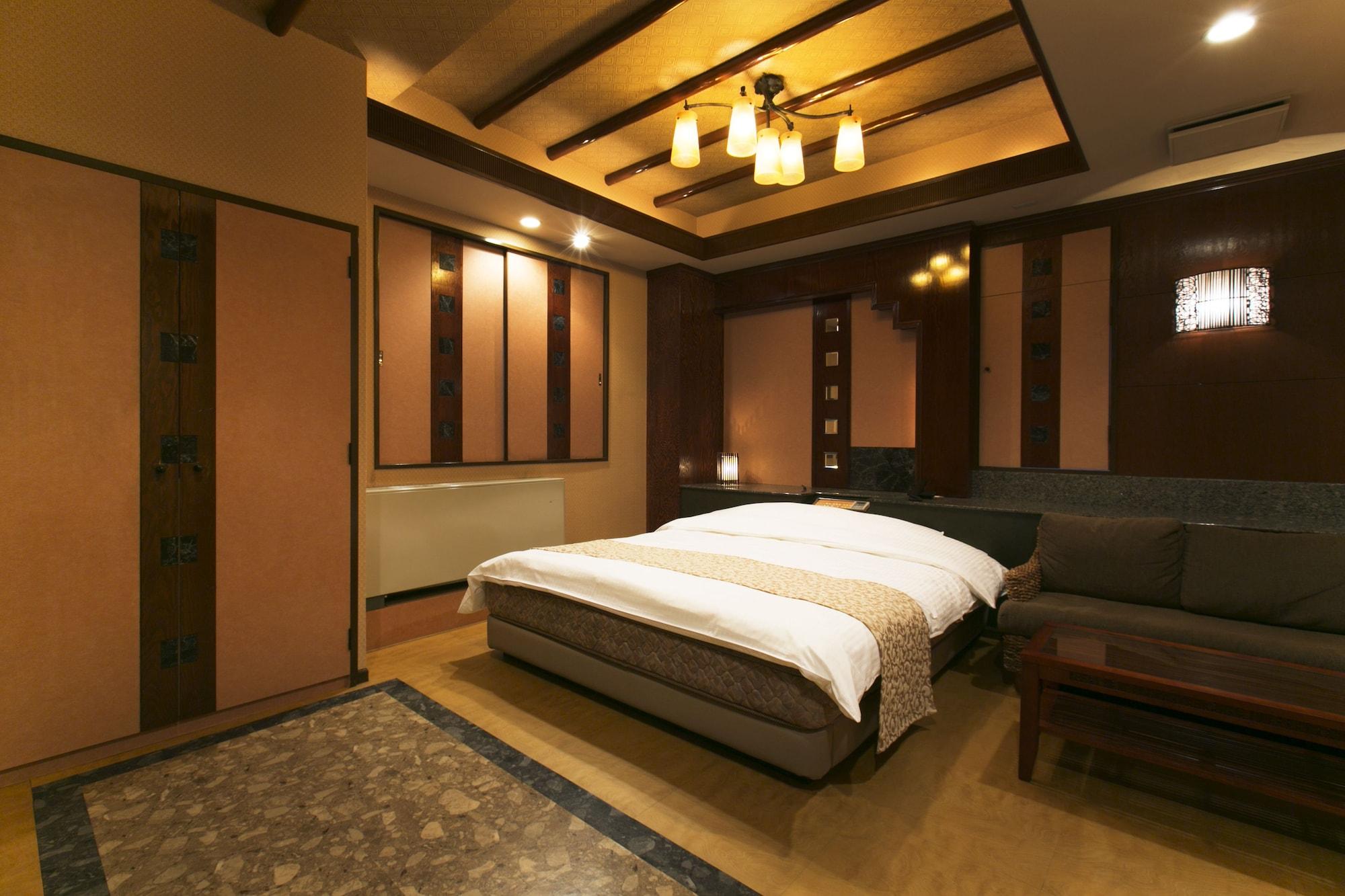 Hotel Atlantis Toyonaka (Adults Only) Екстер'єр фото