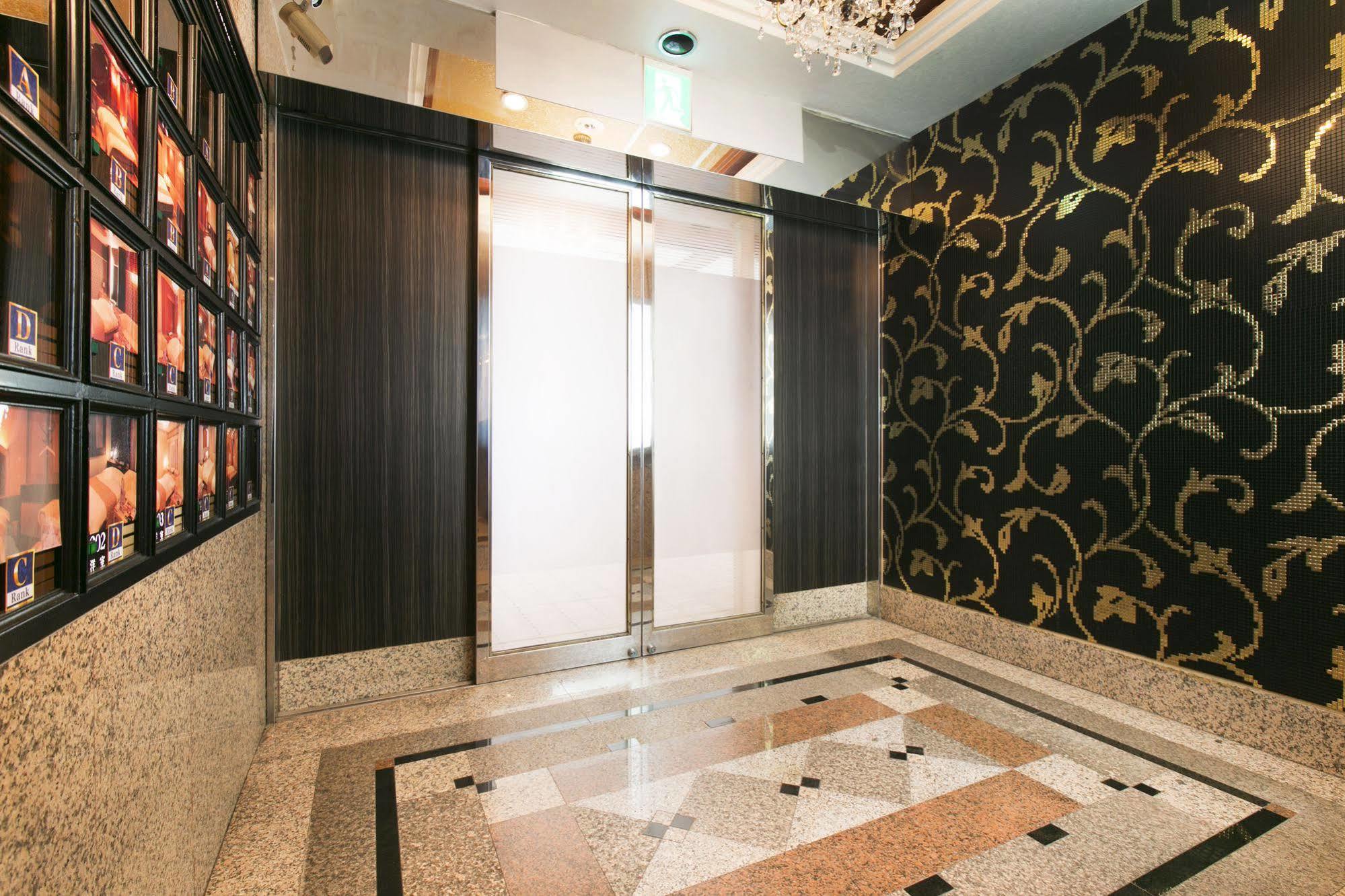 Hotel Atlantis Toyonaka (Adults Only) Екстер'єр фото